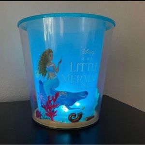 The little mermaid popcorn bucket. Like new condition.